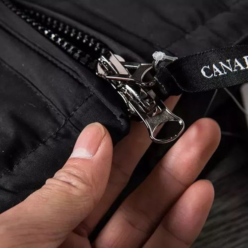 即刻開拍 兩色齊發(fā) 高密防水大鵝羽絨馬甲，功能性與工藝的完美結(jié)合